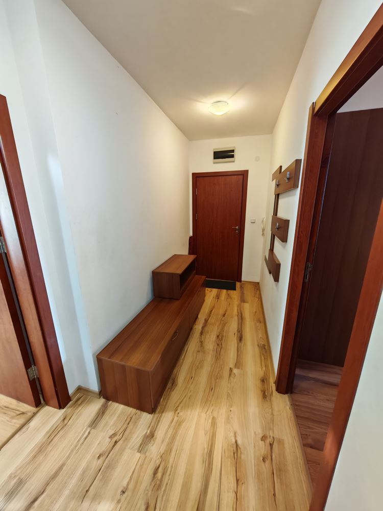 Apartmán se dvěma ložnicemi ve Sveti Vlas s vynikajícím vybavením v uzavřeném komplexu