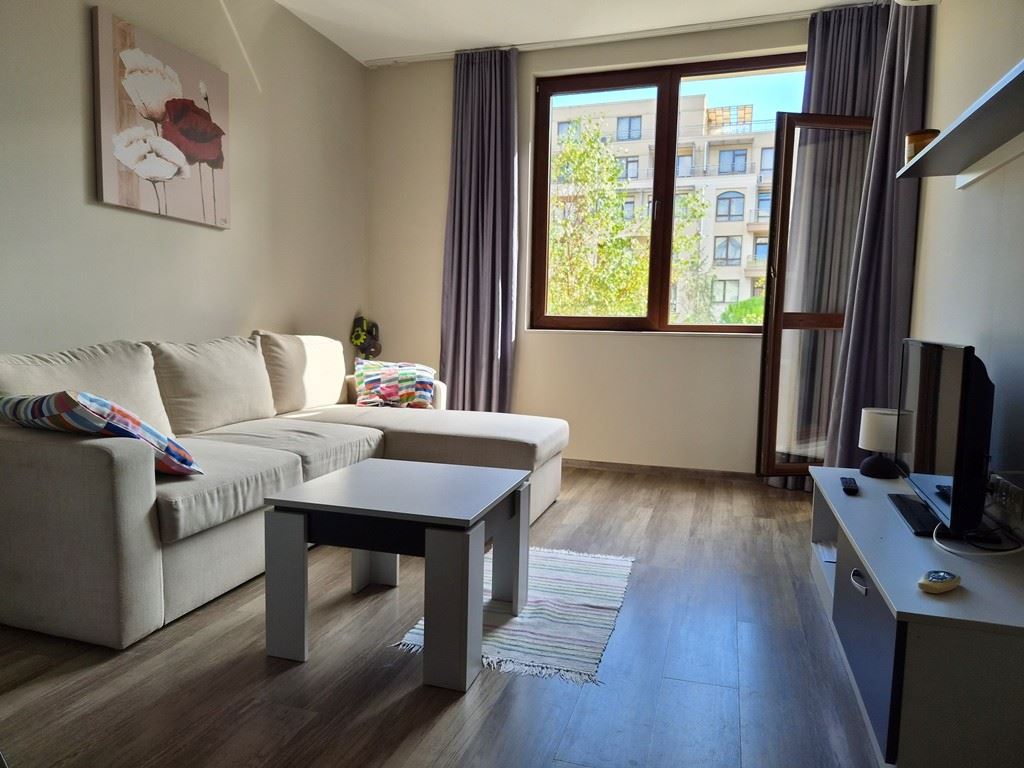 Apartmán ve Sveti Vlas 300 m od pláže – skvělá lokalita, luxusní komplex se středomořskou atmosférou