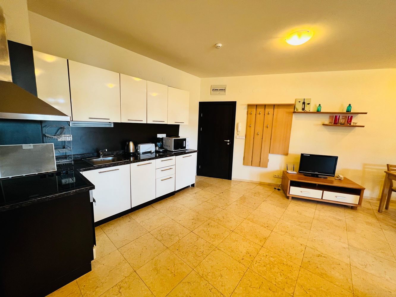 Prostorný apartmán se dvěma ložnicemi a výhledem na moře v luxusním komplexu na první linii ve Sveti Vlas