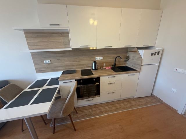 Studio s výhledem na moře v luxusním komplexu v Aheloy – komfort, styl a relaxace