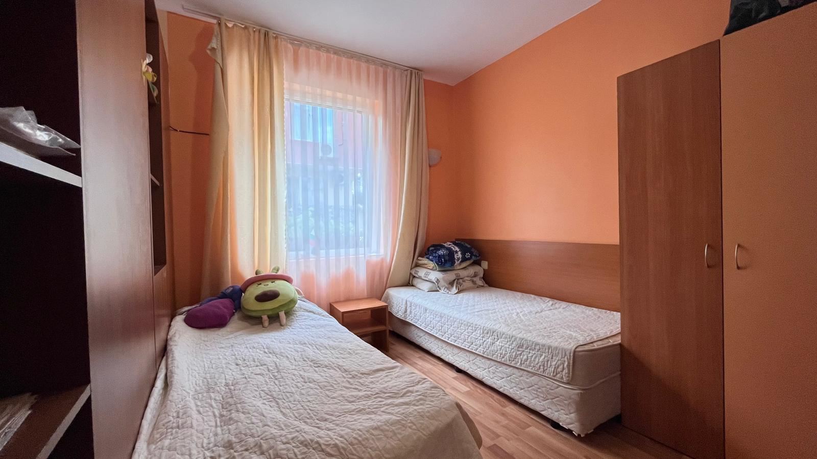 Útulný byt s jednou ložnicí a přímým vstupem do zahrady v srdci Ravdy