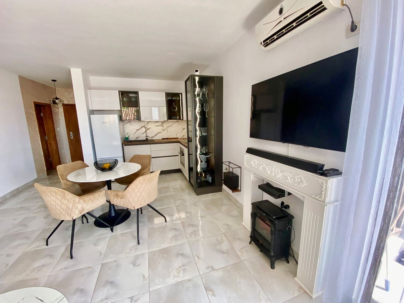Luxusní apartmán se dvěma ložnicemi na první linii ve VIP zóně Sveti Vlas