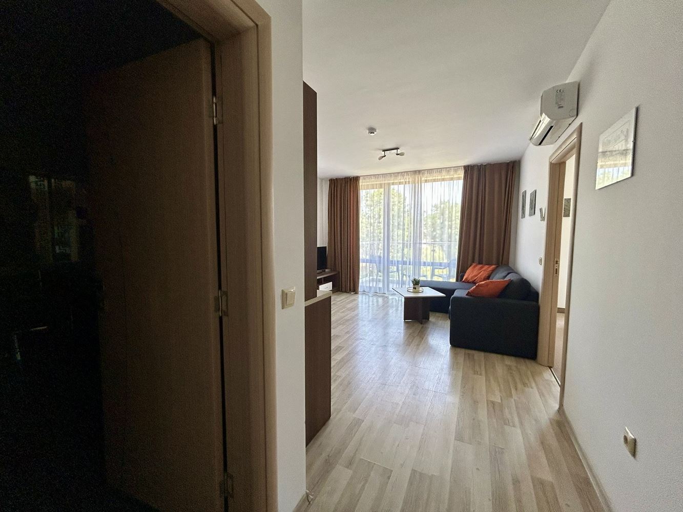 Útulný apartmán s jednou ložnicí na Slunečném pobřeží – ideální nemovitost pro bydlení, dovolenou i bezpečnou investici