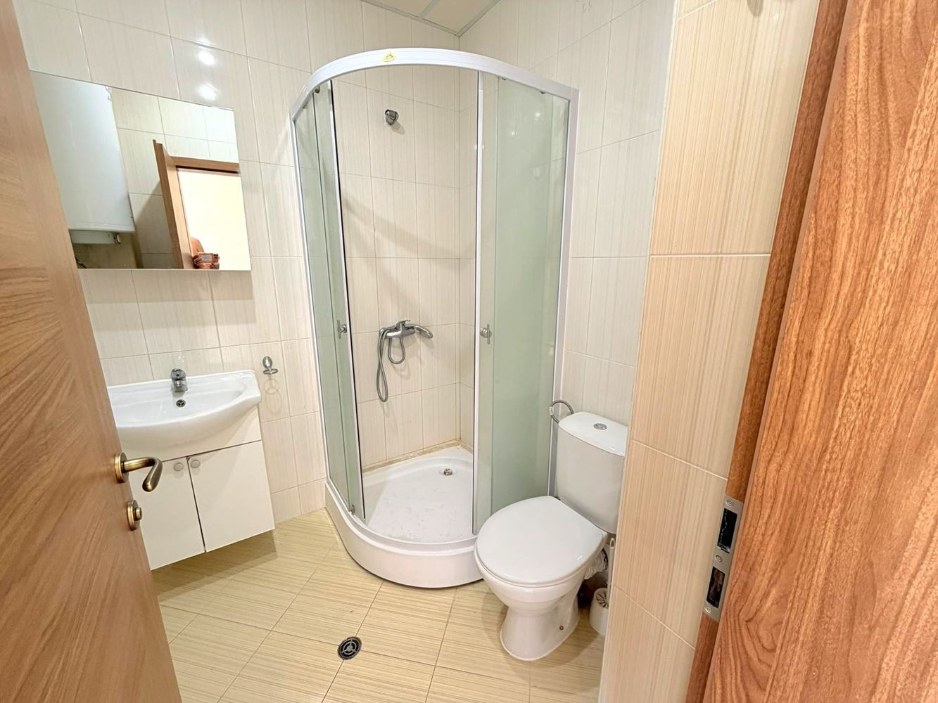 Světlý a teplý apartmán s jednou ložnicí u aquaparku v Sunny Beach – výborná investice k pronájmu