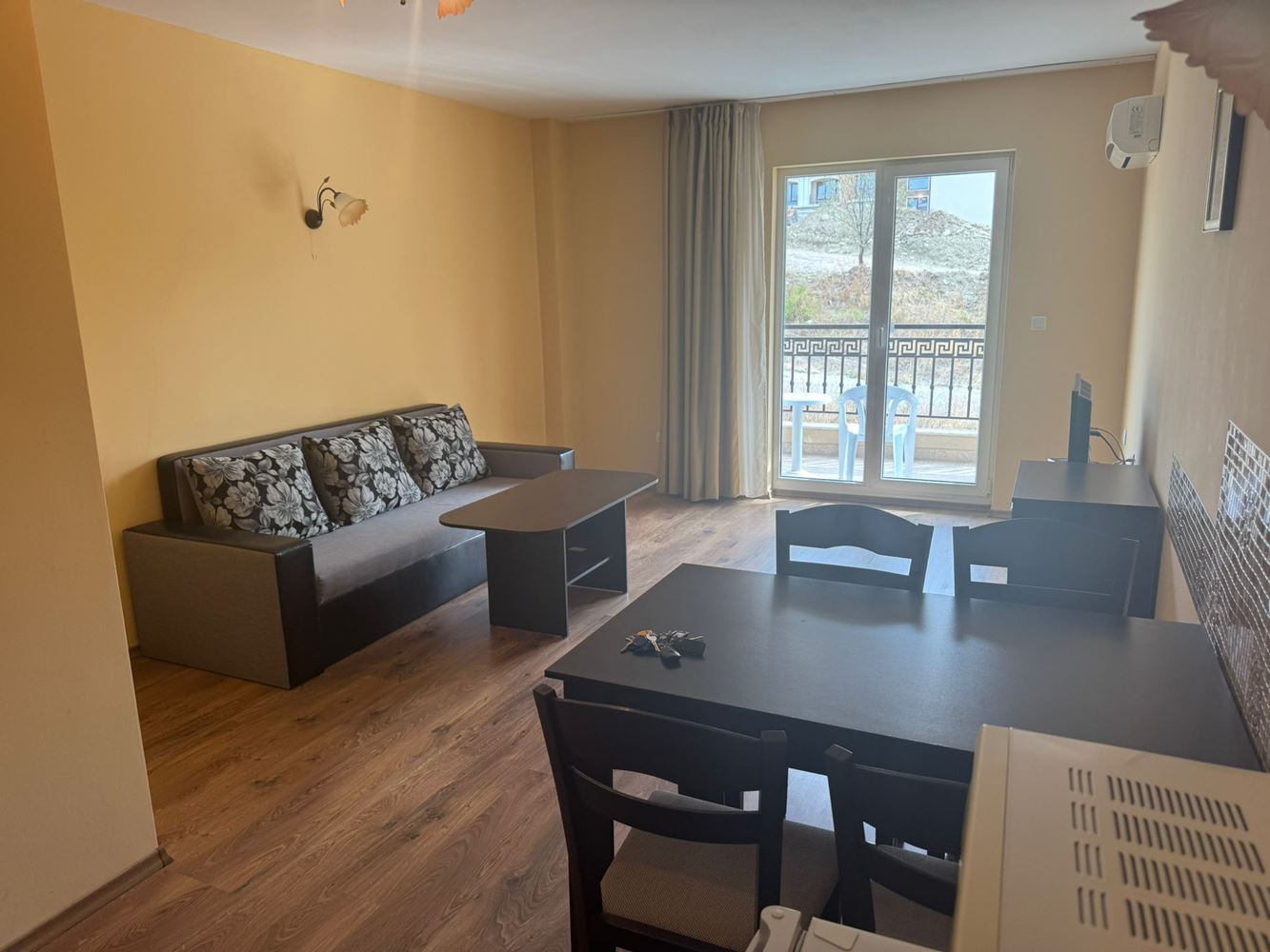 Prostorný apartmán s jednou ložnicí v elegantním komplexu na Slunečním pobřeží