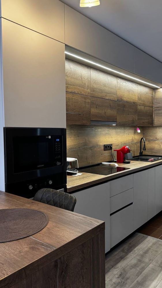 Byt s jednou ložnicí v prestižním komplexu s výhledem na moře a zeleň