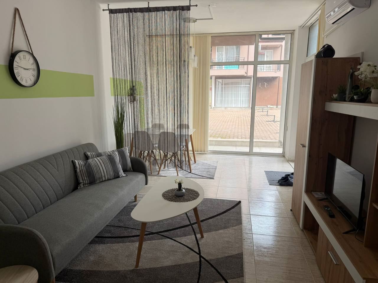 Byt s jednou ložnicí v Sunny Beach s vynikajícími vybaveními a blízko pláže