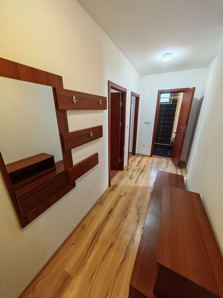Apartmán se dvěma ložnicemi ve Sveti Vlas s vynikajícím vybavením v uzavřeném komplexu