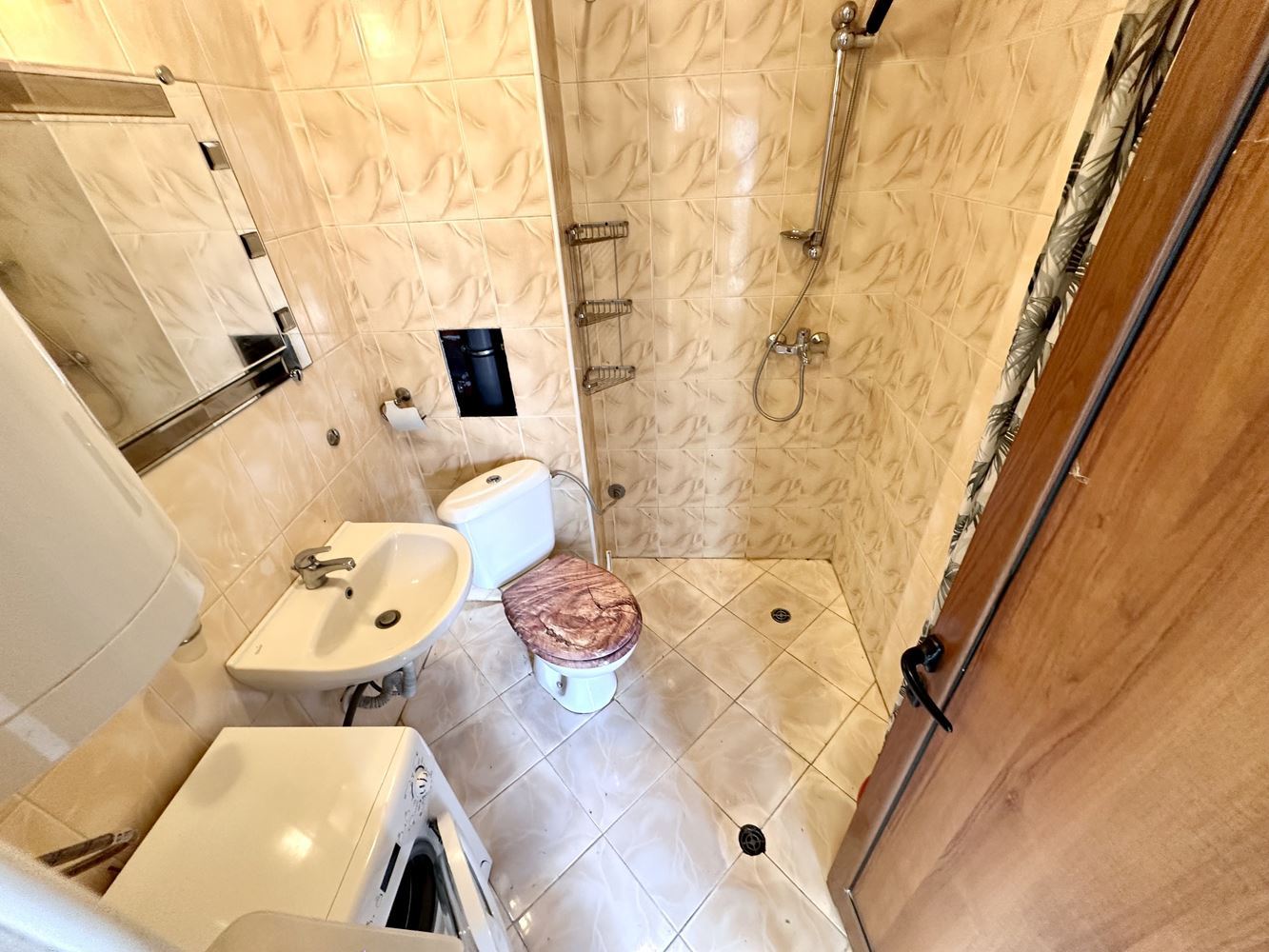  Prostorné studio s působivou panoramatickou terasou na Slunečním pobřeží
