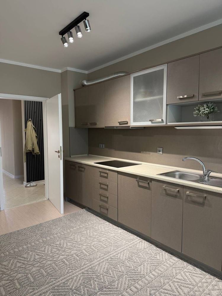 Prostorný apartmán se dvěma ložnicemi a výhledem na moře v první linii v Ravdě