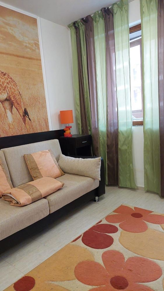 Zařízené studio ve Starém Městě Pomorie – 100 m od moře, s velkým zaskleným balkonem a výbornou polohou