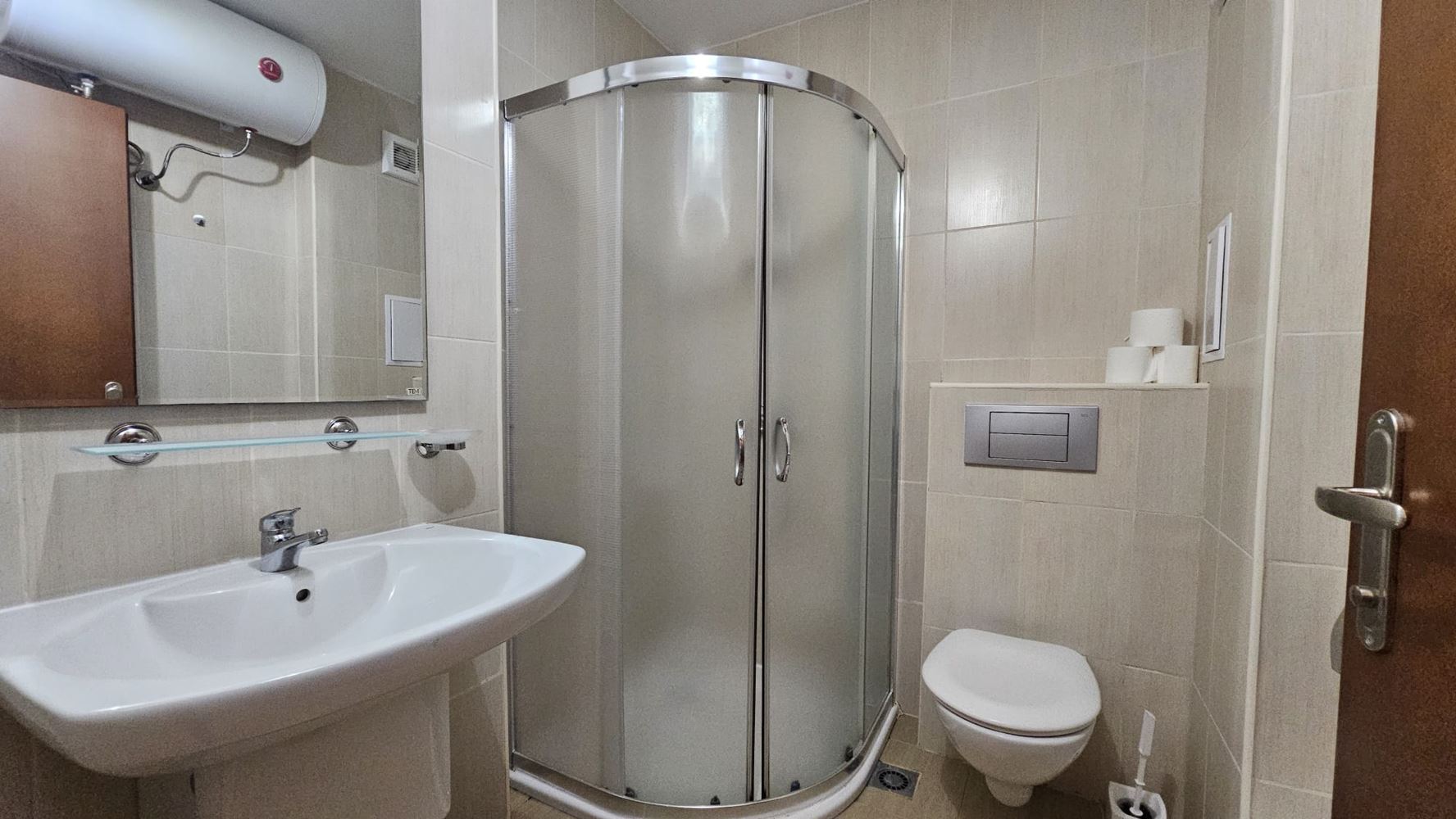 Nemovitost v první linii u moře – útulný apartmán s jednou ložnicí ve Svatém Vlasu