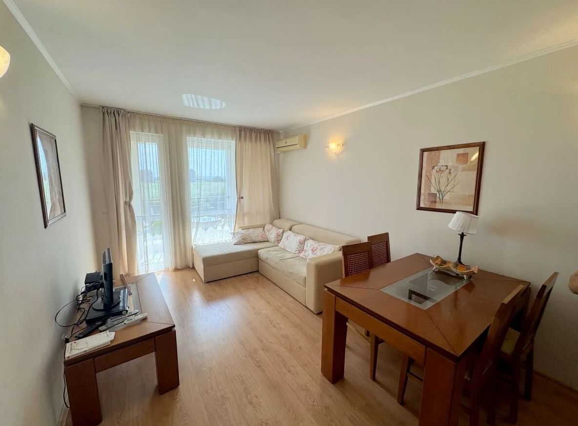 Dvouizbový apartmán s výhledem na moře v uzavřeném komplexu v Ravdě – 200 m od moře