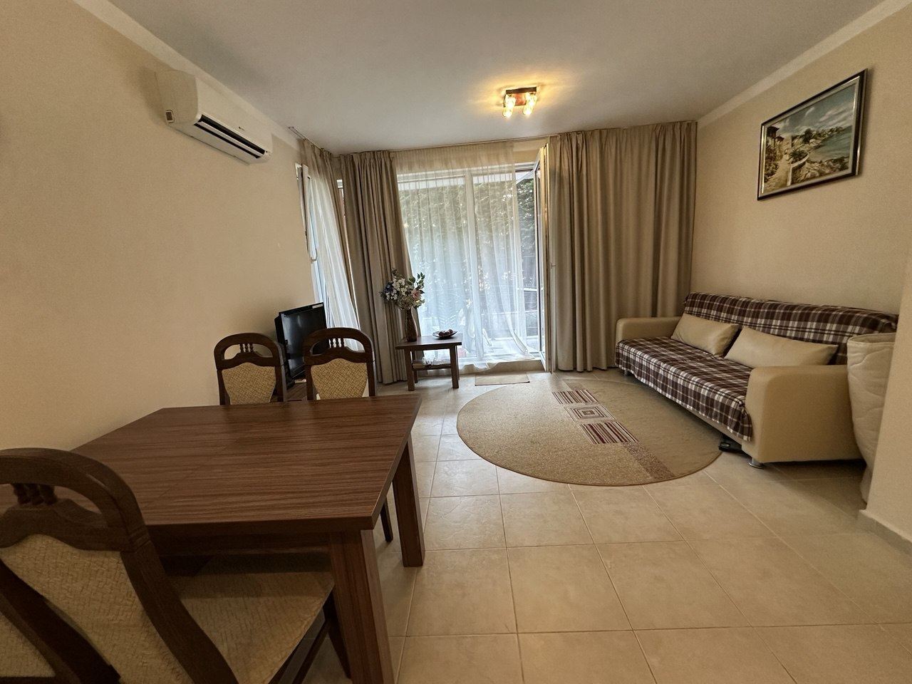 Apartmán s jednou ložnicí s nádherným výhledem v Pomorie – útulný domov u pobřeží