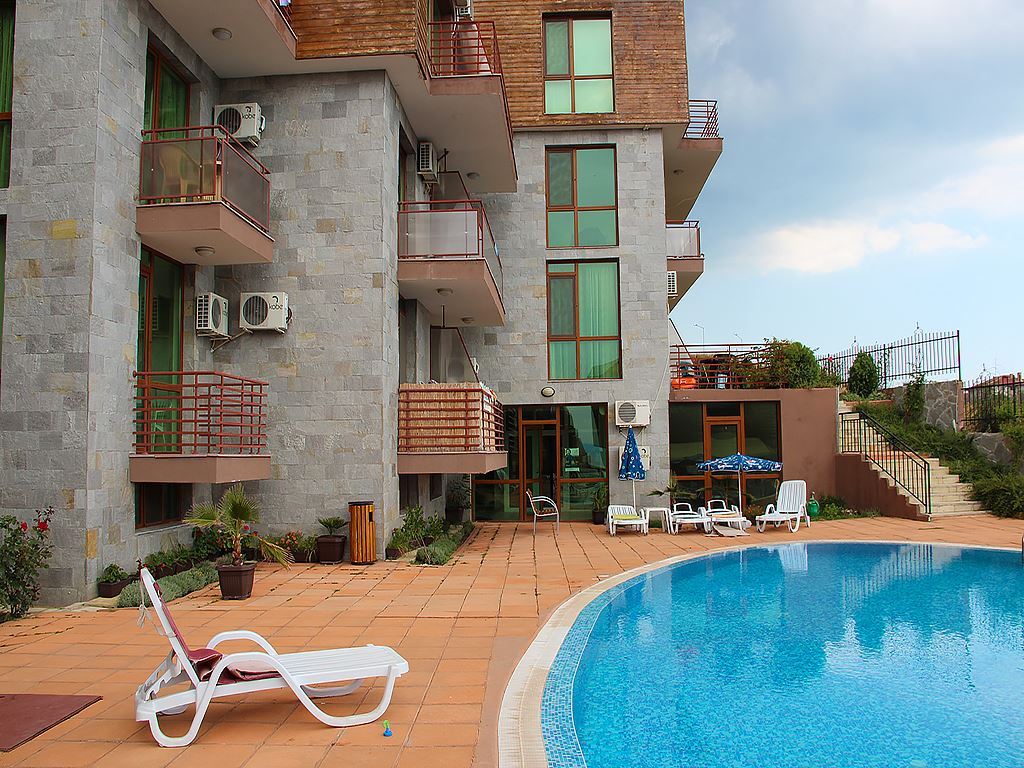 Klid a komfort v přírodě – byt blízko Sunny Beach