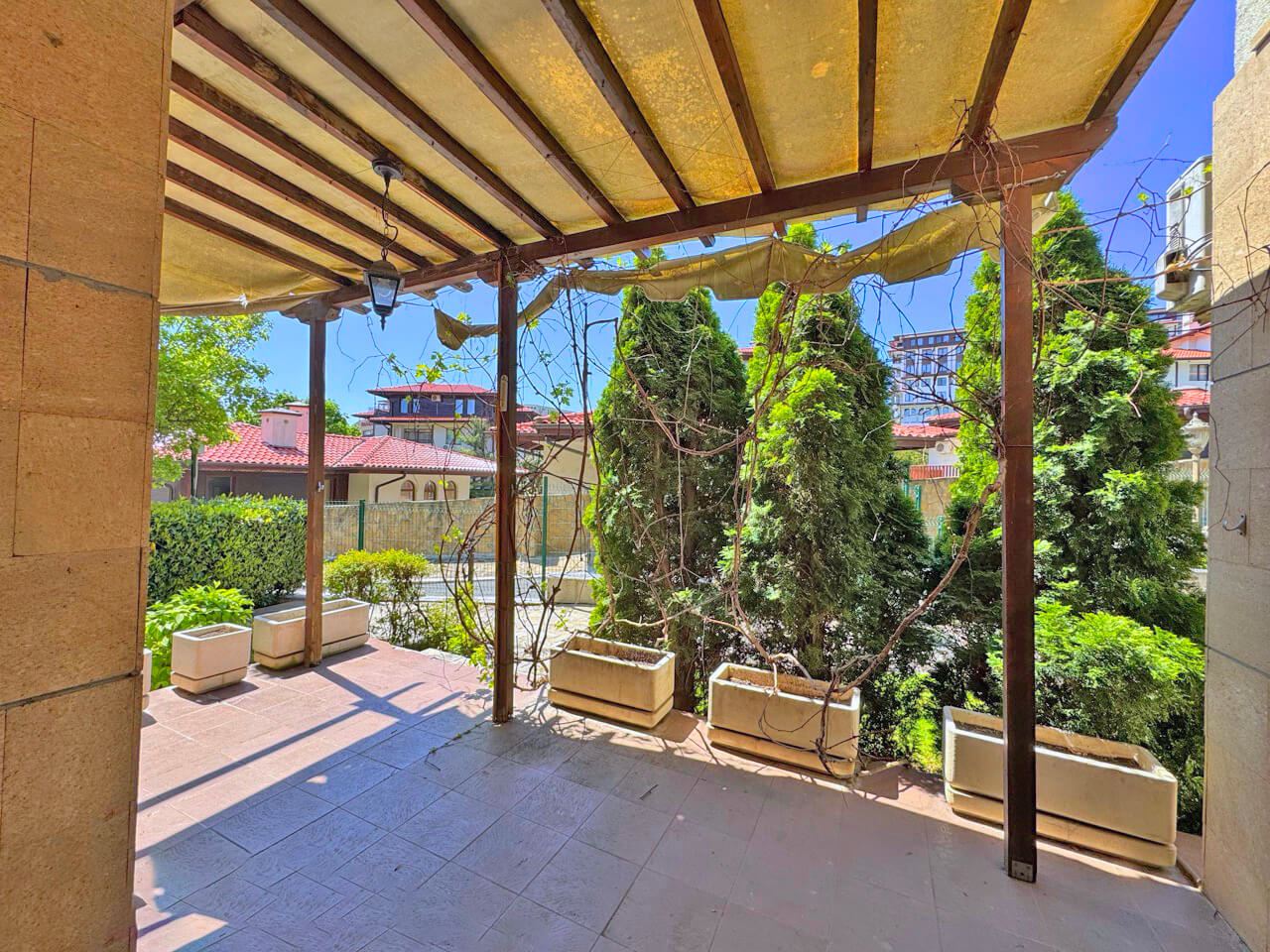 Apartmán s jednou ložnicí v první linii v prémiovém komplexu ve Sveti Vlas