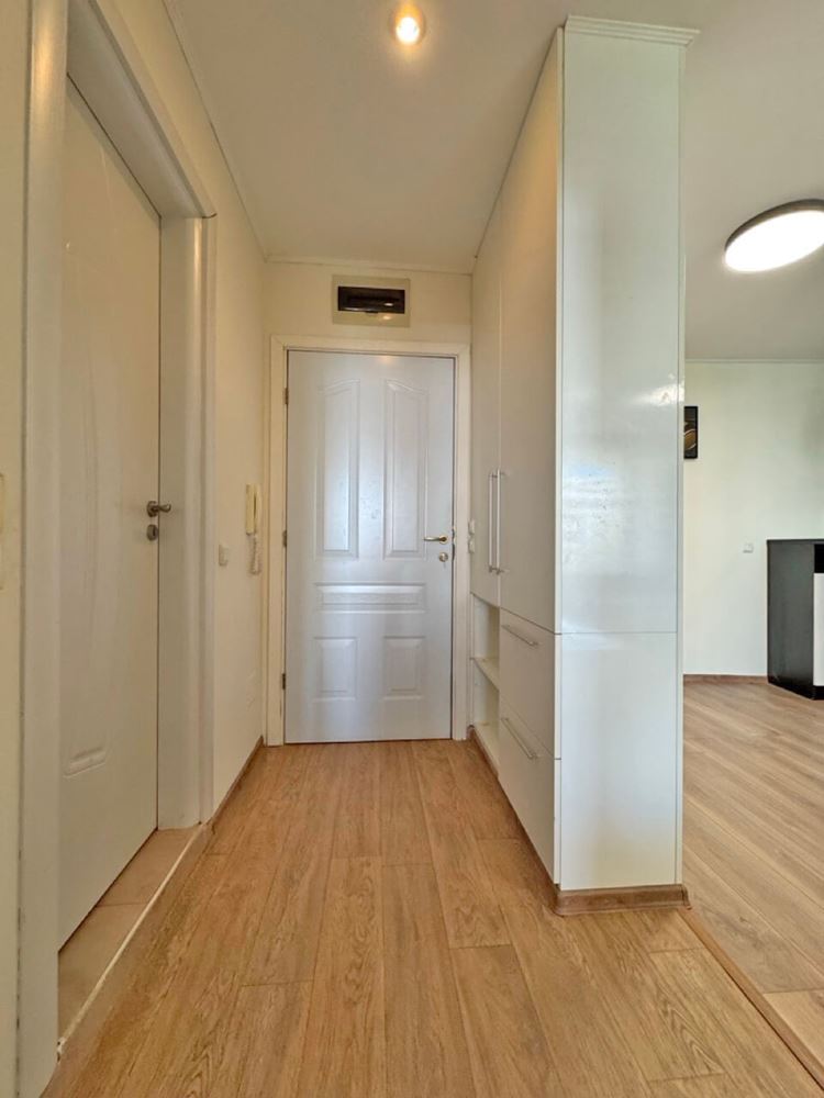 Apartmán se dvěma ložnicemi v luxusním komplexu na první linii ve Sveti Vlas