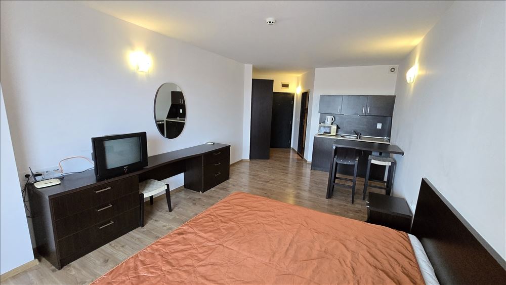 Elegantní studio v elitním komplexu v Sarafovu – jen pár kroků od pláže, luxus, SPA a bazén přímo před vámi