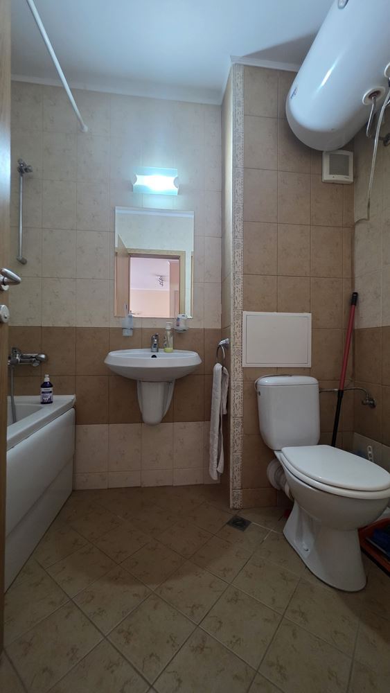 Luxus, komfort a skvělá investice – apartmán s jednou ložnicí a výhledem na bazén v prestižním komplexu na Slunečném pobřeží