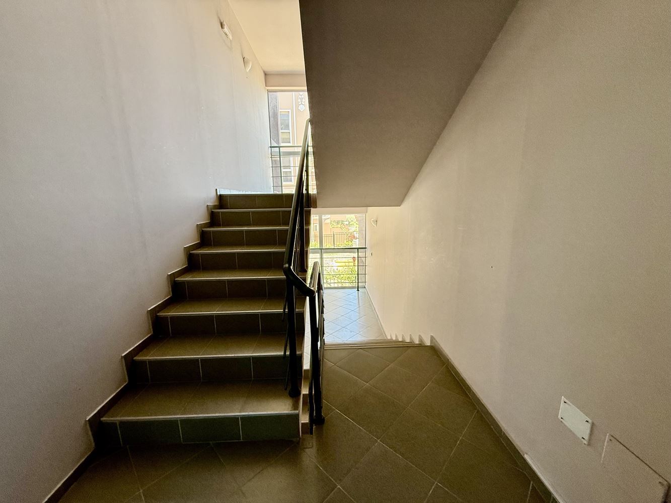 Prostorný byt s jednou ložnicí s přístupem do zahrady a bez poplatku za údržbu v Ravadě