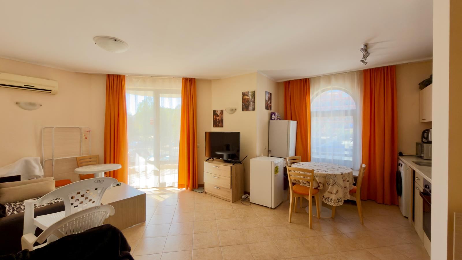 Prostorný apartmán se dvěma ložnicemi v luxusním komplexu v Slunečném pobřeží