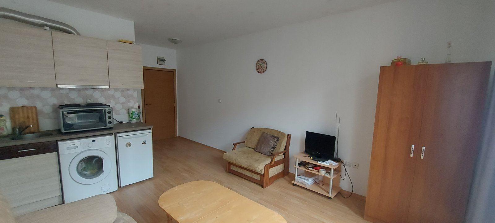 Studio s panoramatickým výhledem v komplexu nedaleko Slunečného pobřeží – vynikající investiční příležitost