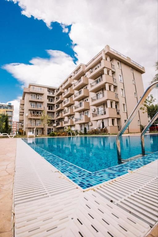 Útulný apartmán s jednou ložnicí v centrální části Slunečného pobřeží – vynikající volba pro dovolenou a investici