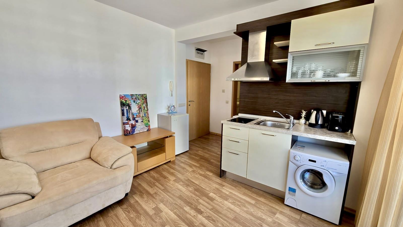 Atraktivní apartmán s jednou ložnicí a výhledem na bazén v Aheloy