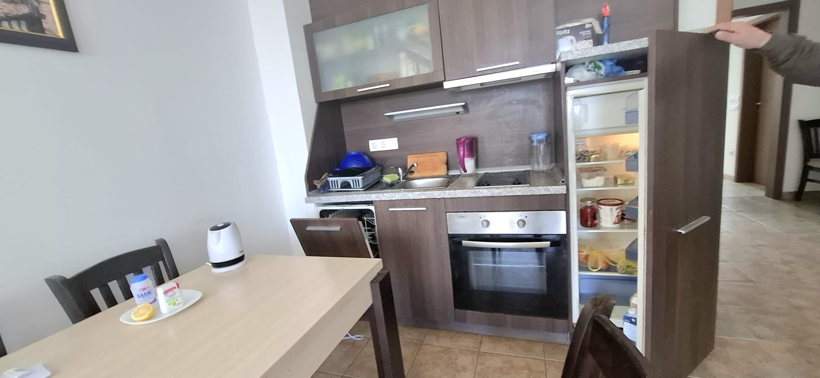 3+kk byt na první linii s frontálním výhledem na moře v Pomorí. S podzemním parkovacím místem!
