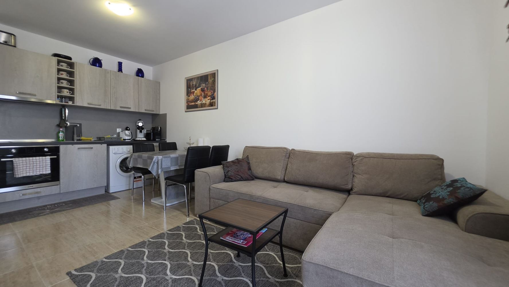 Útulný apartmán s jednou ložnicí v centrální části Slunečného pobřeží – vynikající volba pro dovolenou a investici