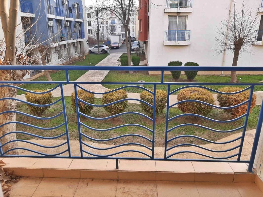 Plně zařízený třípokojový apartmán na Slunečném pobřeží – komfort, útulnost a bezpečná investice
