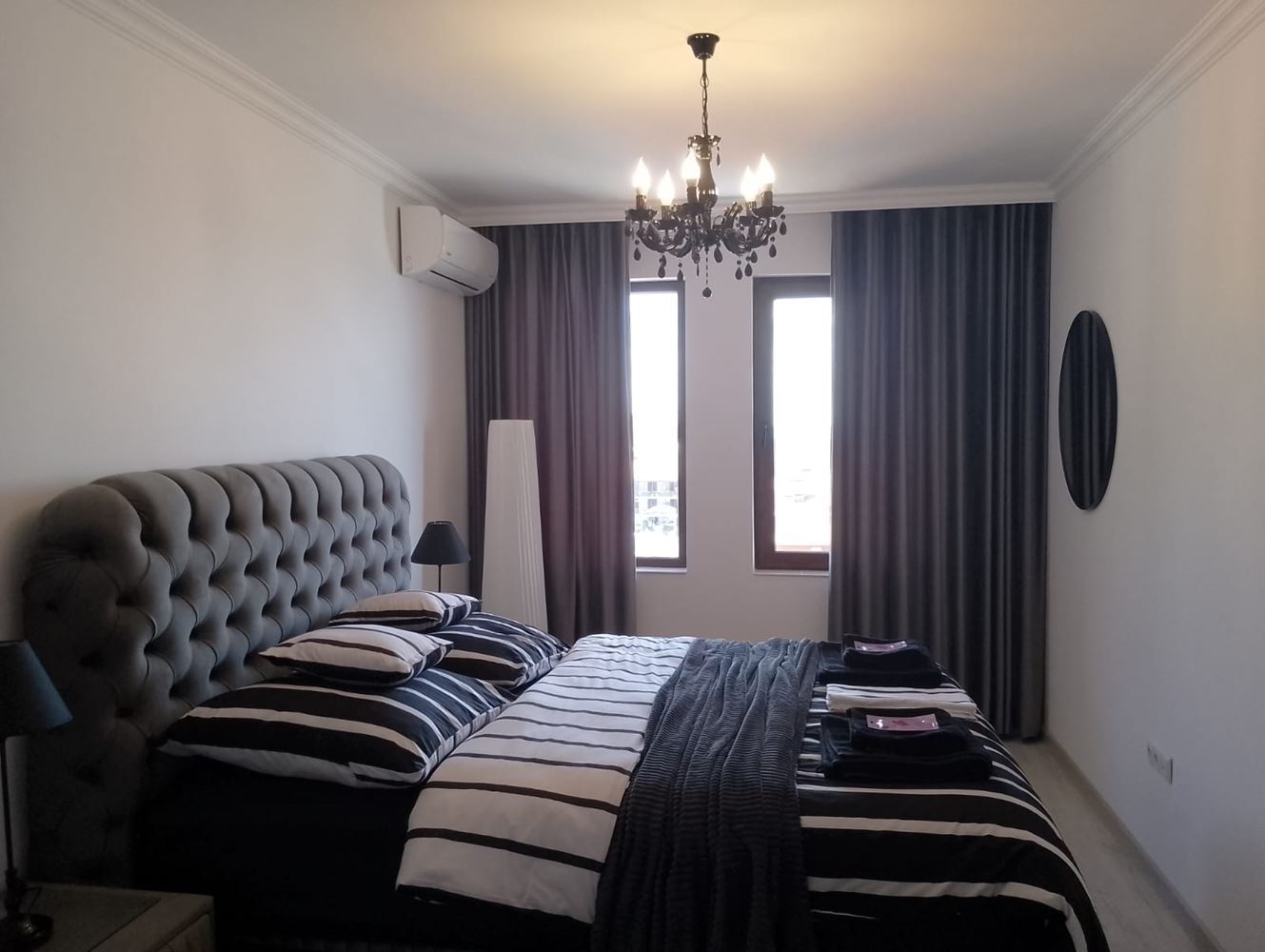 Luxusní třípokojový byt s panoramatickým výhledem na moře a hory v exkluzivním komplexu ve Sveti Vlasu