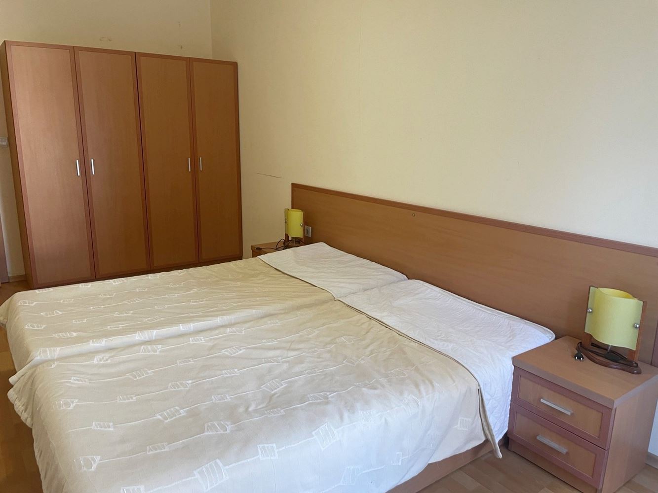 Prostorný apartmán s jednou ložnicí v moderním komplexu na Slunečném pobřeží