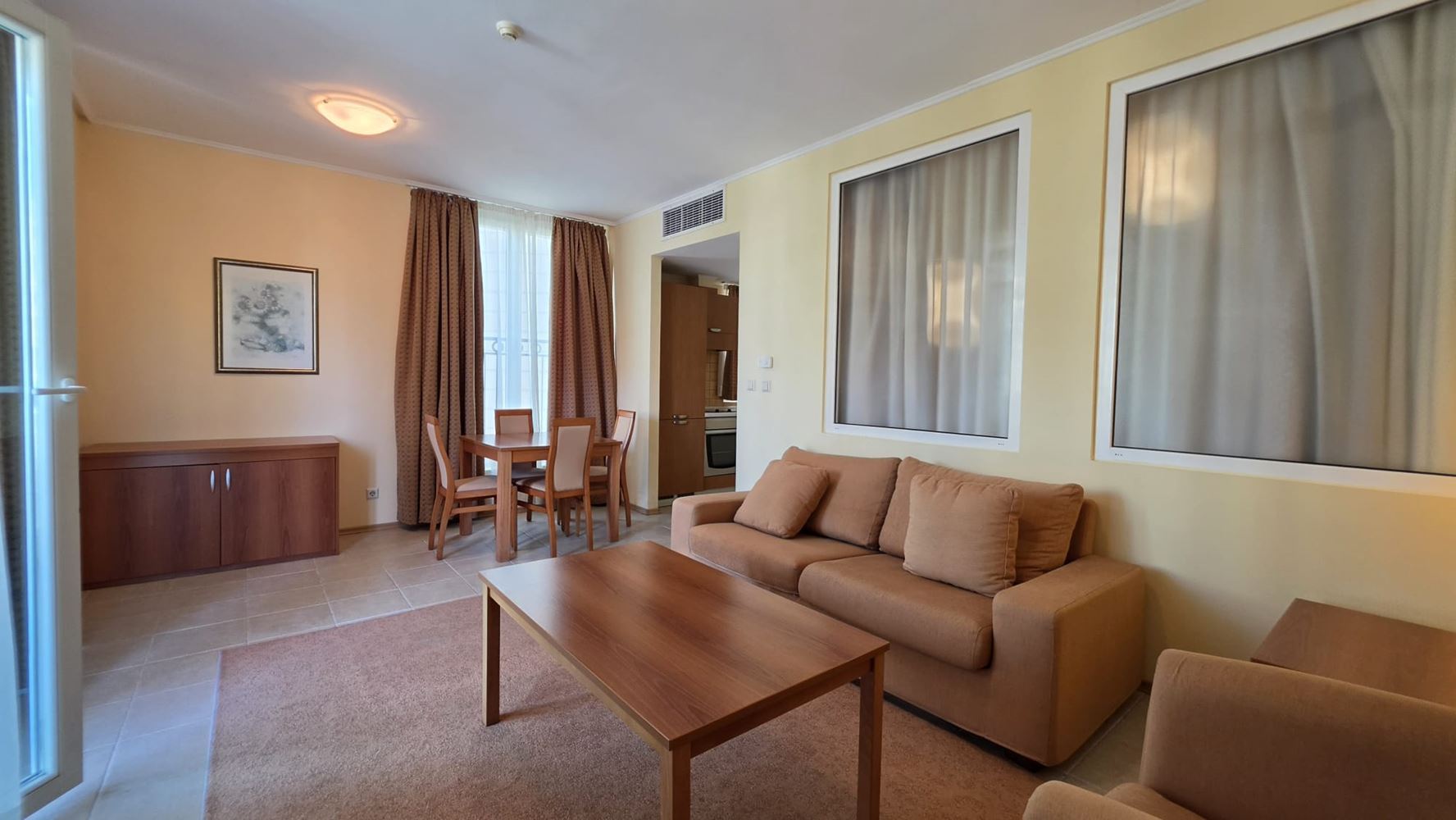 Prostorný apartmán s jednou ložnicí v první linii u moře v Pomorie