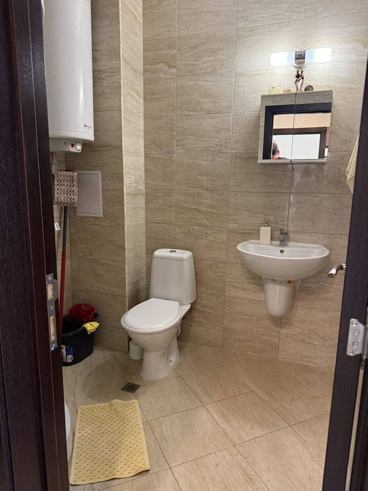 Stylový byt s jednou ložnicí v moderním komplexu v Ravdě – výborná investice blízko moře