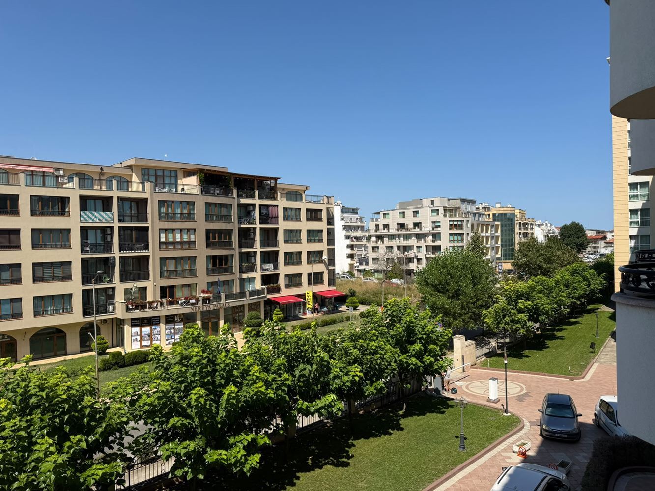 Prostorný apartmán s jednou ložnicí v první linii v Pomorie