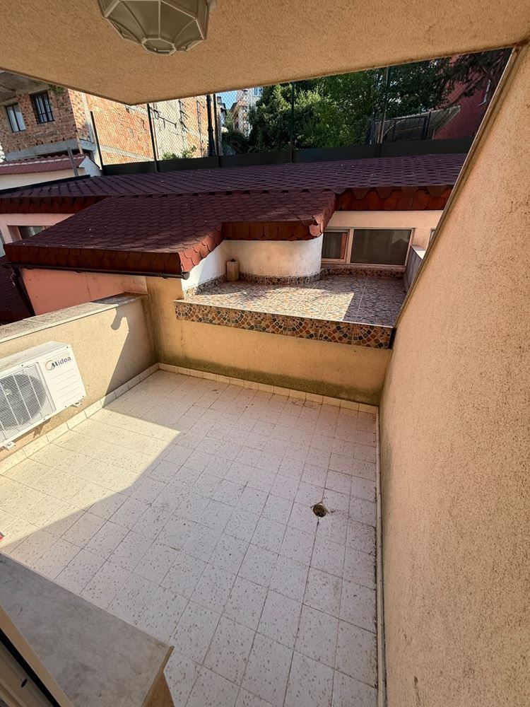 Studio ve Sveti Vlas s velkou terasou a vynikající polohou – ideální pro dovolenou nebo investici