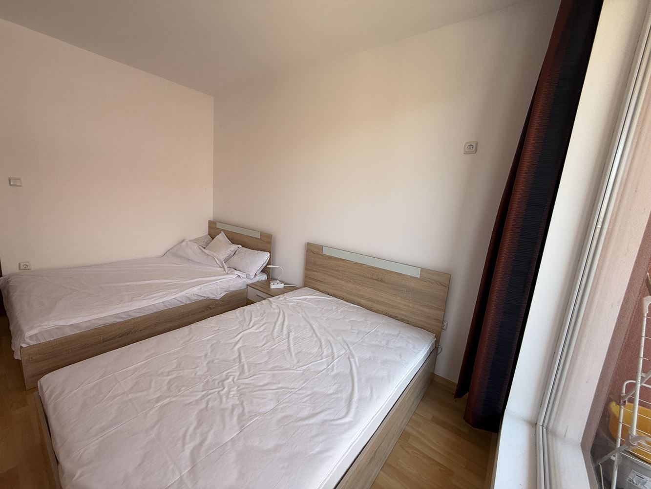 Zařízený byt s jednou ložnicí s výhledem na bazén ve Slunečném pobřeží