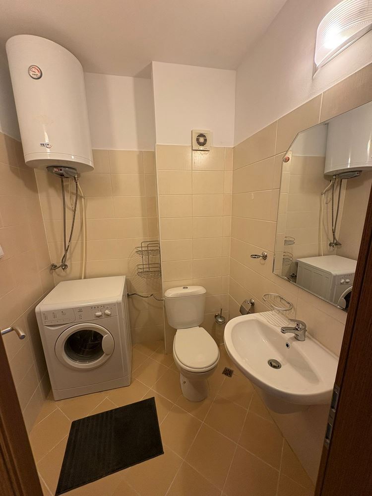 Panoramatický dvoupokojový apartmán na první linii moře v Pomorie s přímým výhledem na moře