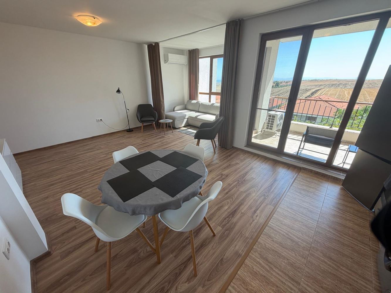 Apartmán s jednou ložnicí a výhledem na moře v novém komplexu v Aheloji – úplný komfort a vynikající infrastruktura