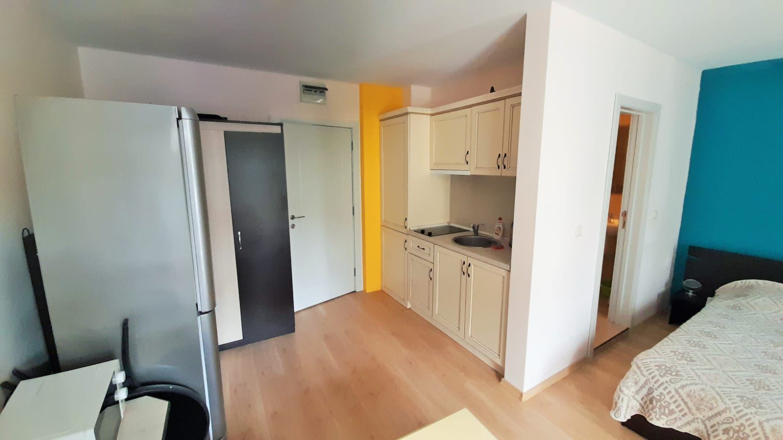 Elegantní studio v prestižním komplexu na Slunečném pobřeží – výborná investice; plně připravené k nastěhování