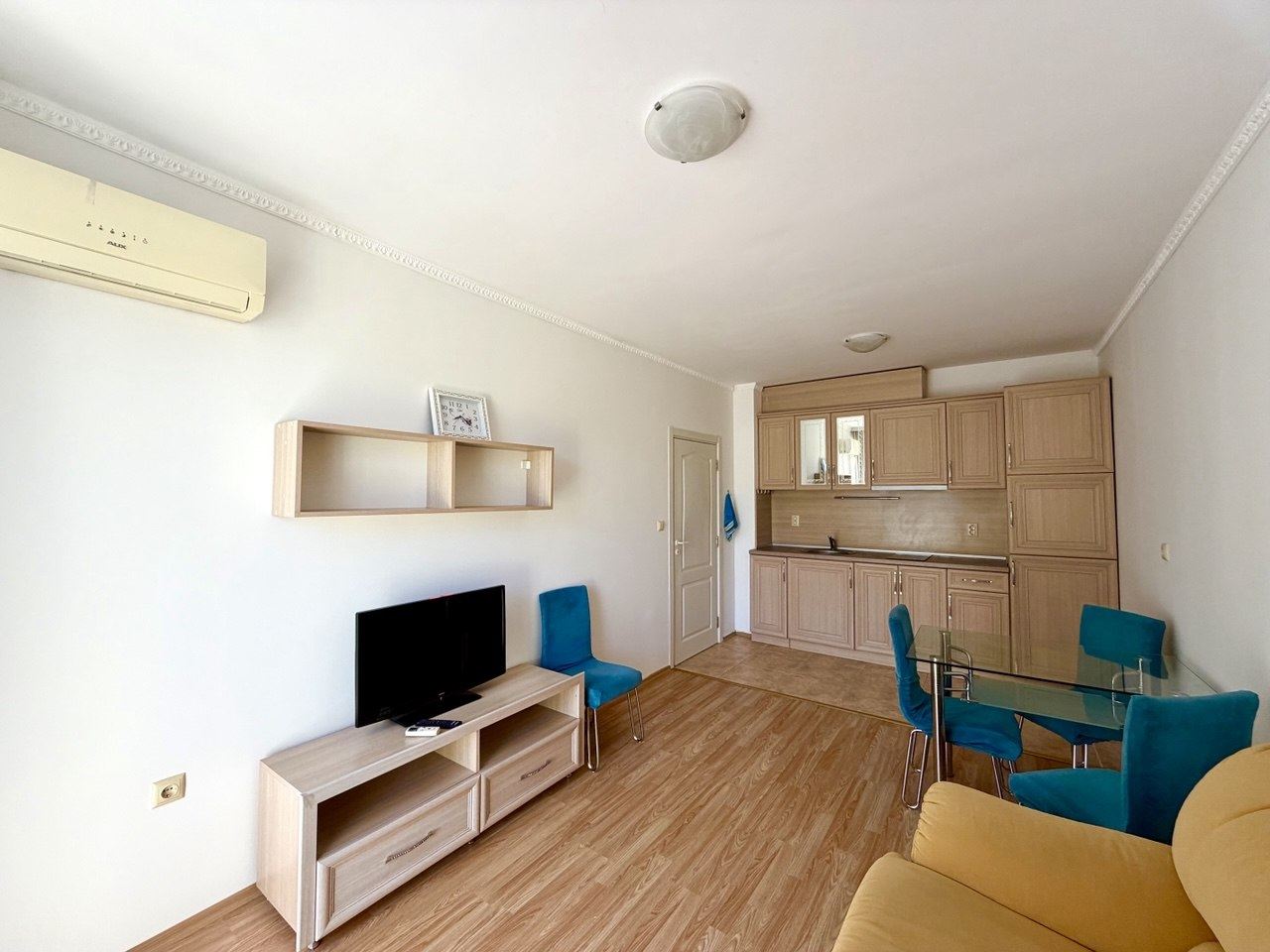 Apartmán s jednou ložnicí v Ravdě – pohodlí, klid a moře jen pár kroků od domova