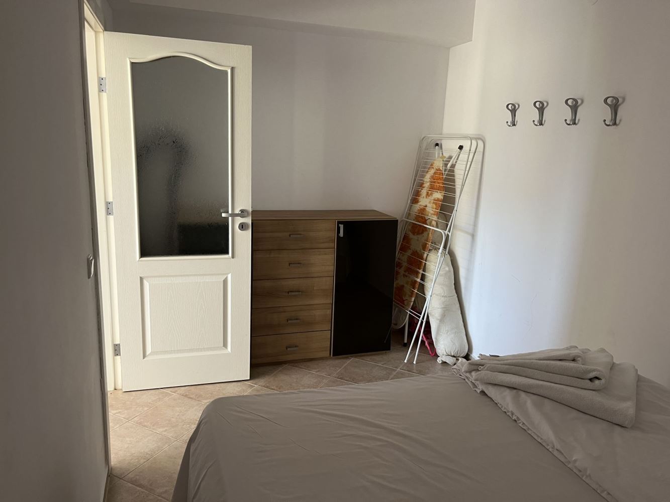 Zařízený byt se dvěma ložnicemi v komplexu v Ravdě, připravený k nastěhování