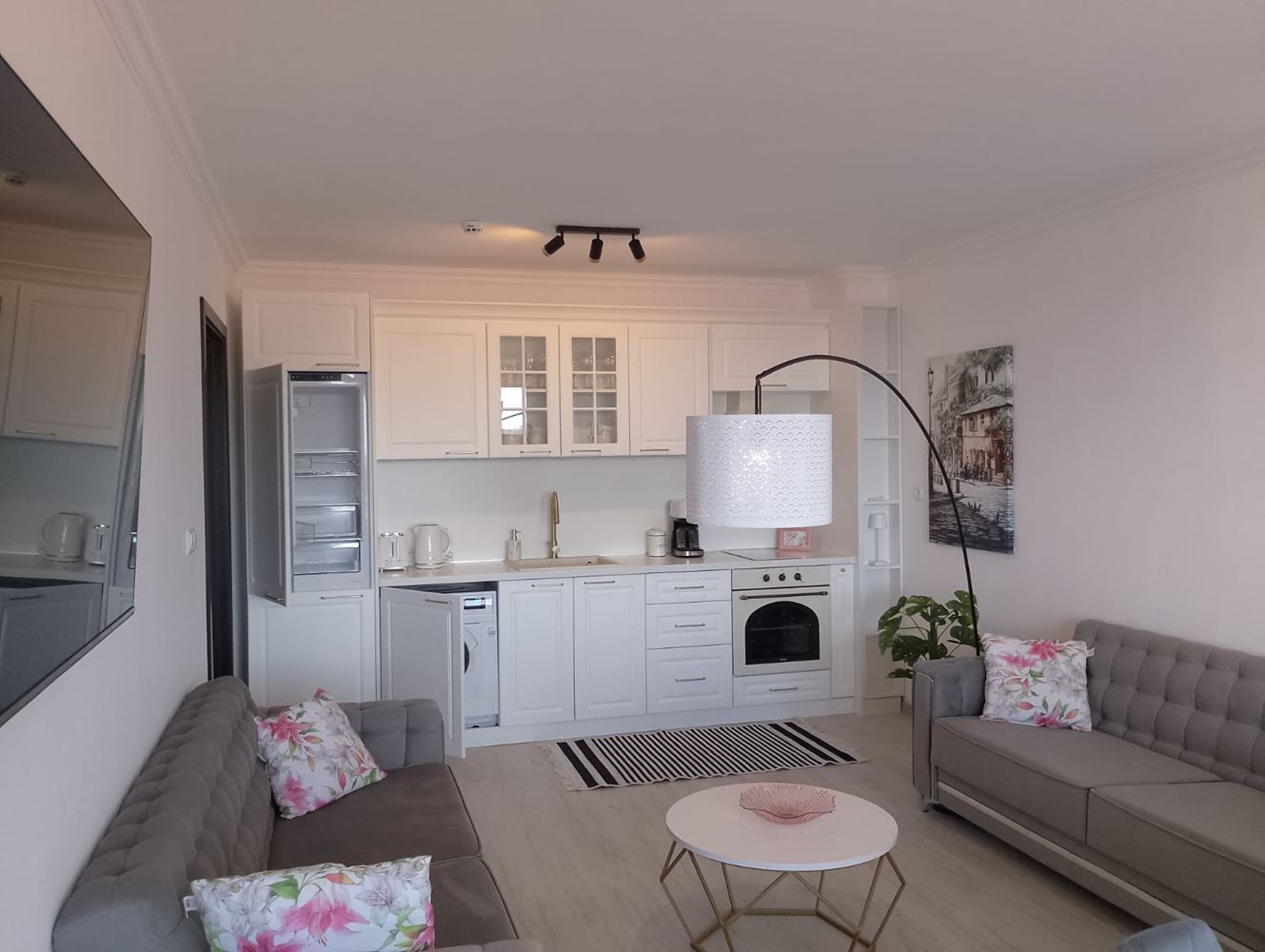 Luxusní třípokojový byt s panoramatickým výhledem na moře a hory v exkluzivním komplexu ve Sveti Vlasu