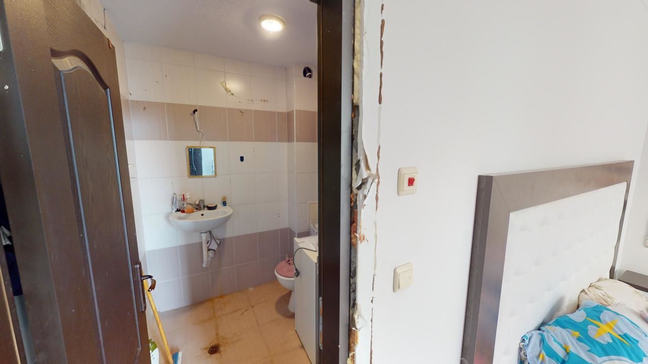 Prostorný byt se dvěma ložnicemi v blízkosti Slunečného pobřeží – moderní komfort a SPA vybavení po celý rok