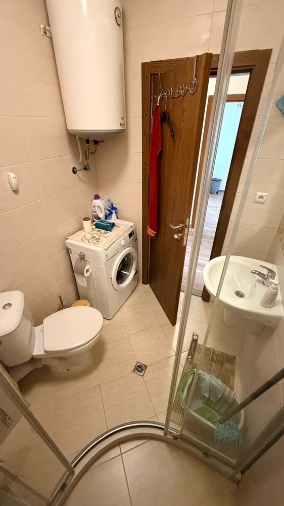 Dvouložnicový apartmán s panoramatickým výhledem, jen krok od moře v Ravdě