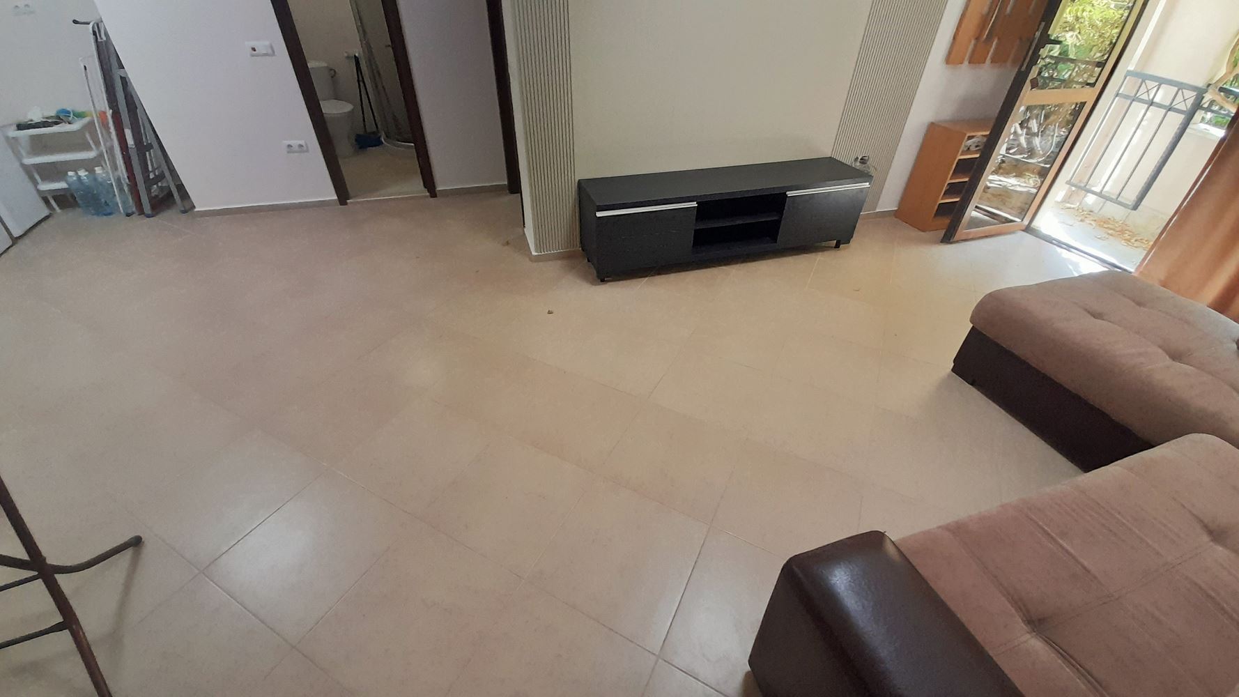 Prostorný apartmán s jednou ložnicí ve Slunečném pobřeží – pohodlí, zeleň a skvělé podmínky pro dovolenou