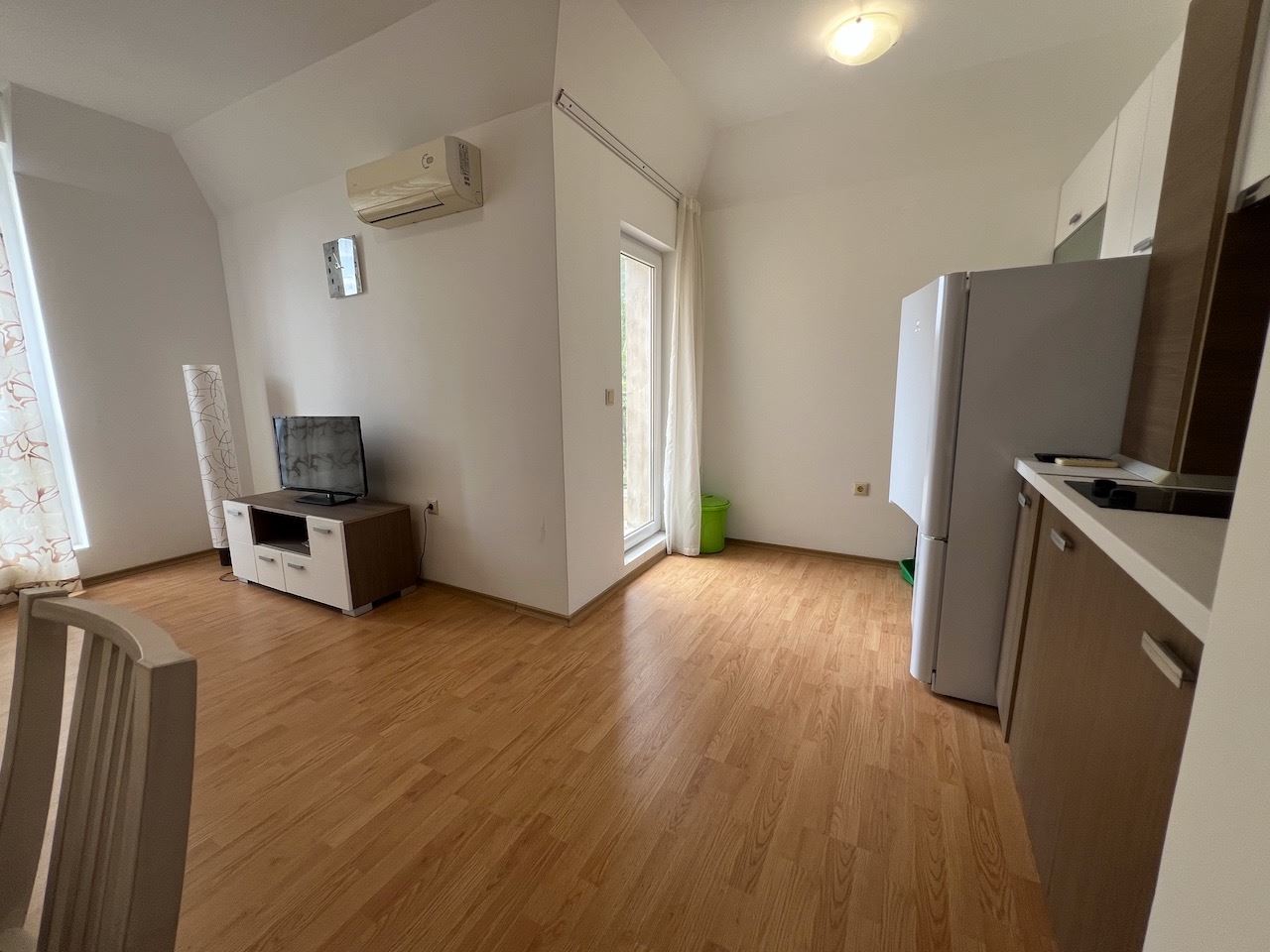 Apartmán s jednou ložnicí v Slunečném pobřeží – připravený k užívání a pronájmu