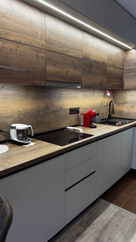 Byt s jednou ložnicí v prestižním komplexu s výhledem na moře a zeleň