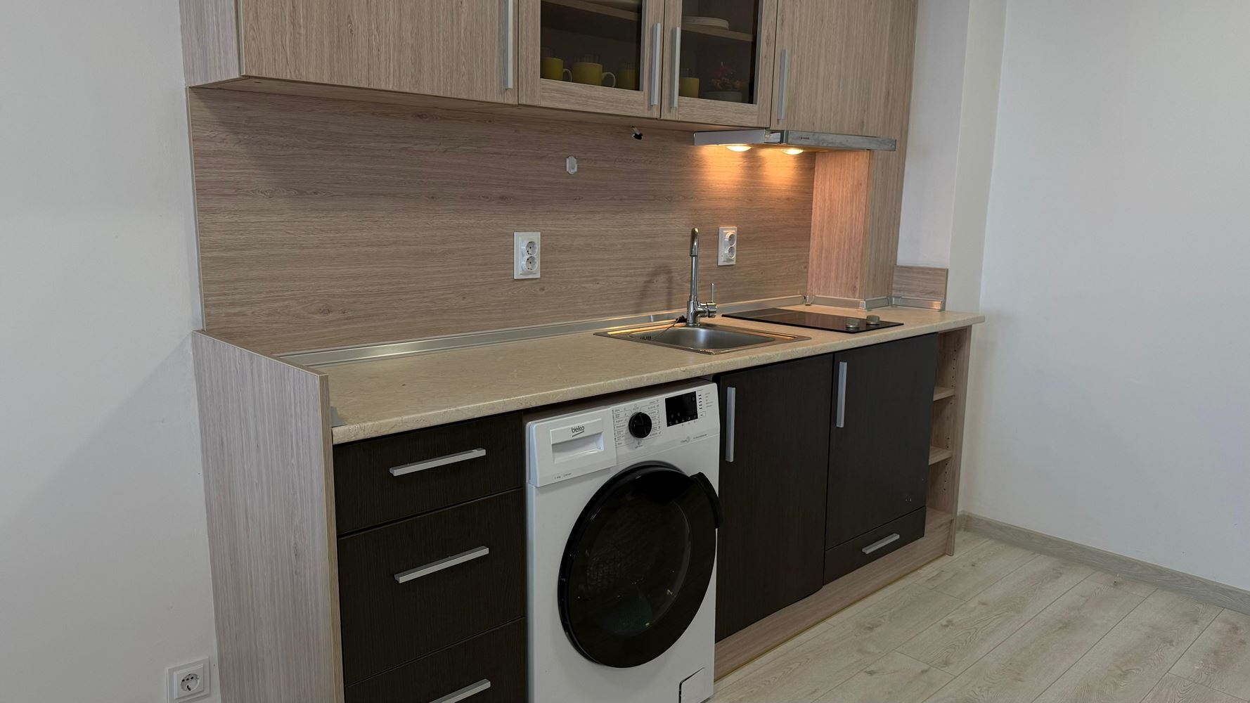 Prostorný a moderní byt s jednou ložnicí se všemi vybaveními v Pomorie